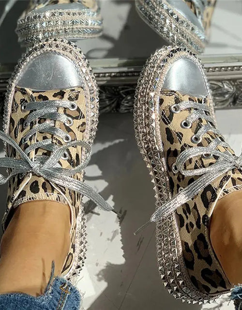 Load image into Gallery viewer, Women Leopard Canvas Shoes
