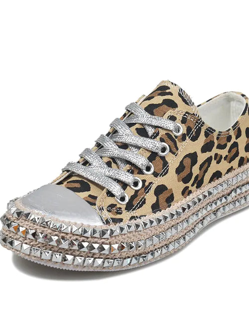 Load image into Gallery viewer, Women Leopard Canvas Shoes
